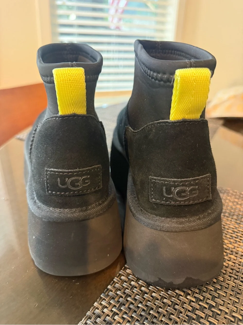 UGG stylish black